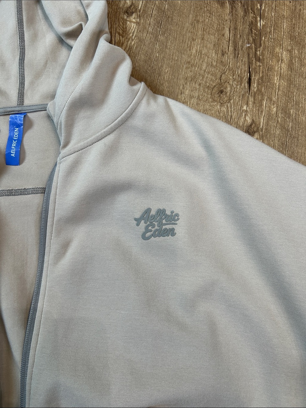 Aelfric Eden Light Gray Hoodie & jorts set - Picture 8 of 16